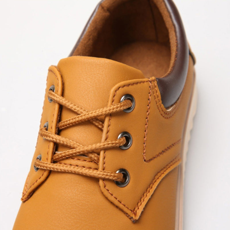 Jonney’s Casual Shoes – Cambridge